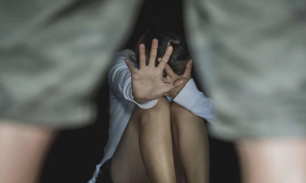 Βιασμός 24χρονης στην Θεσσαλονίκη: Έρευνα από την εισαγγελία για κύκλωμα μαστροπείας μετά την καταγγελία
